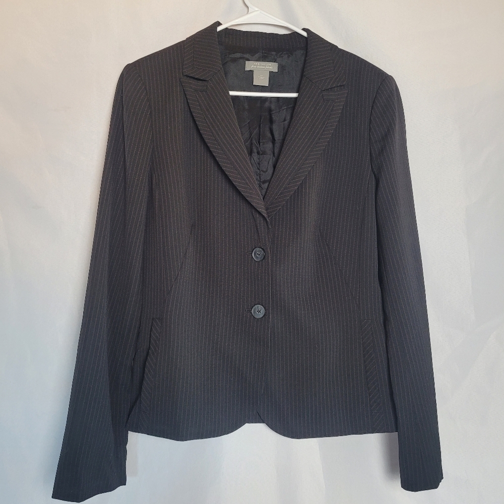 Ann Taylor Virgin Wool 2 Button Black w/Red Pin Stripes Blazer Suit Coat Size 12